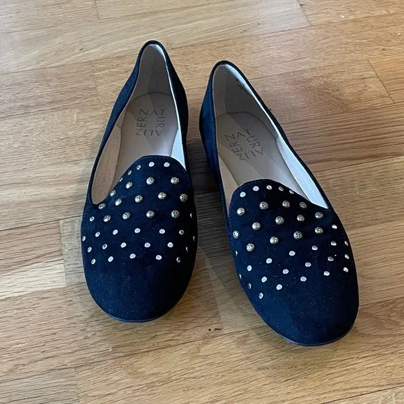 Shoes - Picture 2 of 5